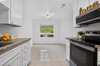 2728 Harvest Ln, Antioch, CA 94531 - Photo 14