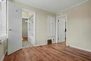 301 Lincoln Ave, Alameda, CA 94501 - Photo 14