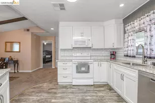 263 Coral Dr, Pittsburg, CA 94565 - Photo 12