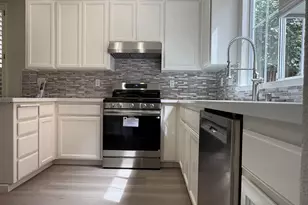 439 Kent Dr, Mountain View, CA 94043 - Photo 8