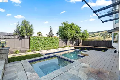 6223 Valroy Dr, San Jose, CA 95123 - Photo 76
