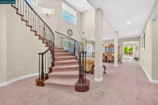 9701 Sara Ann Ct, Dublin, CA 94568 - Photo 2