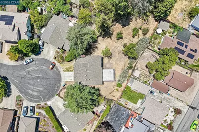 410 Oakbreeze Ct, Martinez, CA 94553 - Photo 56