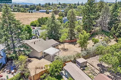 410 Oakbreeze Ct, Martinez, CA 94553 - Photo 60