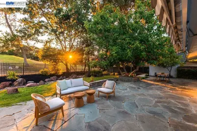 3180 Roundhill Rd, Alamo, CA 94507 - Photo 2