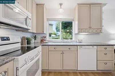 4243 Dubhe Ct, Concord, CA 94521 - Photo 10