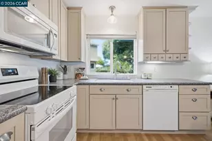 4243 Dubhe Ct, Concord, CA 94521 - Photo 10