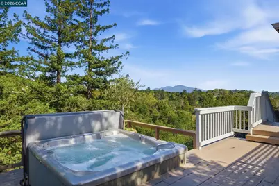 102 Hillcrest Dr, Orinda, CA 94563 - Photo 30