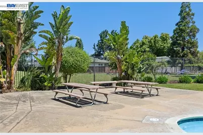 2683 Parkside Dr, Fremont, CA 94536 - Photo 12