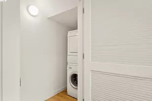 21 Covent Ln, Oakland, CA 94608 - Photo 24