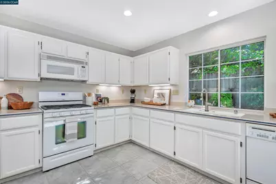 280 Brady Street, Martinez, CA 94553 - Photo 14