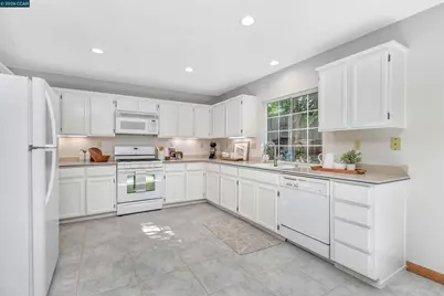 280 Brady Street, Martinez, CA 94553 - Photo 12