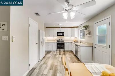 3485 Hillsborough Dr, Concord, CA 94520 - Photo 14