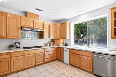 3325 Medallion Ct, Pleasanton, CA 94588 - Photo 12