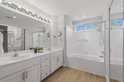 106 Accolade Dr, San Leandro, CA 94577 - Photo 20