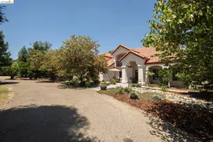 5232 Horseshoe Bend Ave, Clovis, CA 93619 - Photo 46