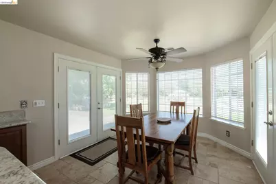 5232 Horseshoe Bend Ave, Clovis, CA 93619 - Photo 16