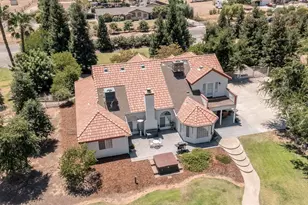 5232 Horseshoe Bend Ave, Clovis, CA 93619 - Photo 2