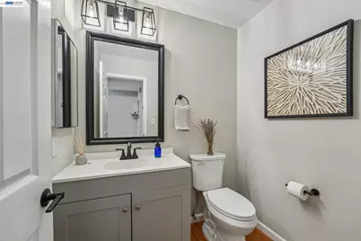 505 Lagunaria Ln, Alameda, CA 94502 - Photo 24