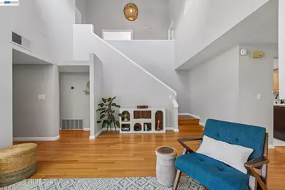 505 Lagunaria Ln, Alameda, CA 94502 - Photo 6