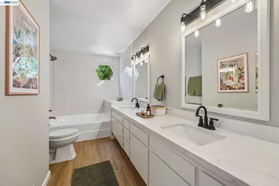 505 Lagunaria Ln, Alameda, CA 94502 - Photo 30
