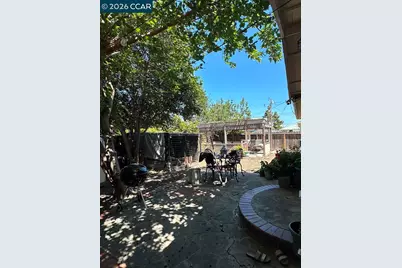 26849 Lakewood Way, Hayward, CA 94544 - Photo 18