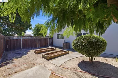 470 Yosemite Dr, Livermore, CA 94551 - Photo 32