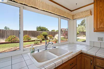 470 Yosemite Dr, Livermore, CA 94551 - Photo 6