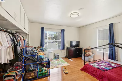 2546 Truman Ave, Oakland, CA 94605 - Photo 10