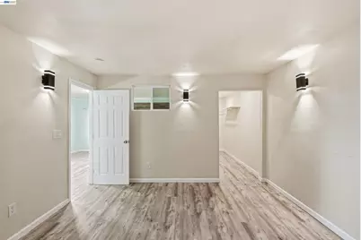 2546 Truman Ave, Oakland, CA 94605 - Photo 44