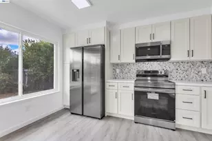 883 Inverness Ct, Fairfield, CA 94533 - Photo 4