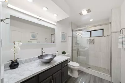 11133 Golf Links Rd, Oakland, CA 94605 - Photo 36