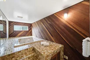 11133 Golf Links Rd, Oakland, CA 94605 - Photo 24