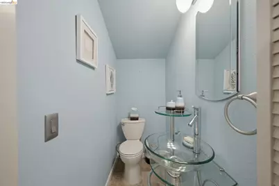 11133 Golf Links Rd, Oakland, CA 94605 - Photo 44
