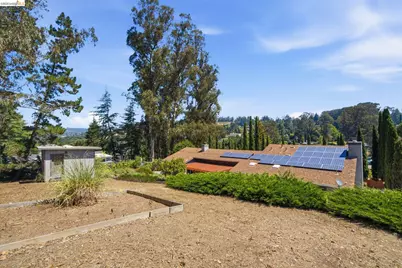 11133 Golf Links Rd, Oakland, CA 94605 - Photo 52