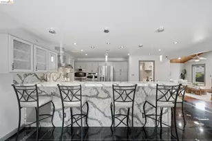 11133 Golf Links Rd, Oakland, CA 94605 - Photo 18