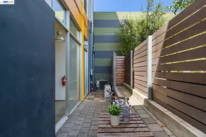 755 Folger Ave, Berkeley, CA 94710 - Photo 14