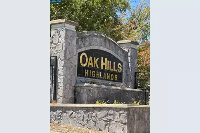 104 Sunpeak Dr, Pittsburg, CA 94565 - Photo 2
