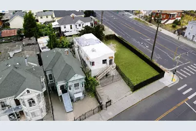 2051 23rd Ave, Oakland, CA 94606 - Photo 4
