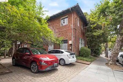 2510 Le Conte Ave, Berkeley, CA 94709 - Photo 26