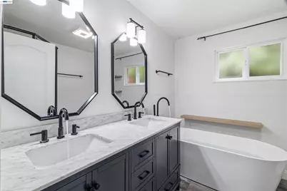 739 Bellarmine Dr, Salinas, CA 93901 - Photo 6