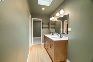 739 Bellarmine Dr, Salinas, CA 93901 - Photo 38