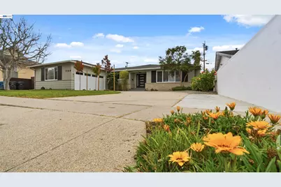739 Bellarmine Dr, Salinas, CA 93901 - Photo 62