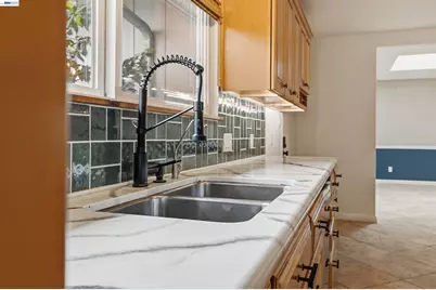 739 Bellarmine Dr, Salinas, CA 93901 - Photo 16