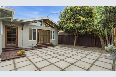 739 Bellarmine Dr, Salinas, CA 93901 - Photo 36