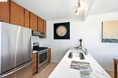 2915 Benvenue Ave #C, Berkeley, CA 94705 - Photo 10