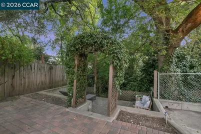 915 Brown Street, Martinez, CA 94595 - Photo 46