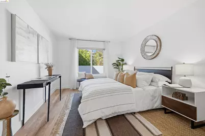 288 Whitmore St #121, Oakland, CA 94611 - Photo 14