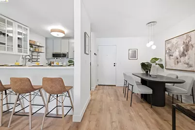 288 Whitmore St #121, Oakland, CA 94611 - Photo 4