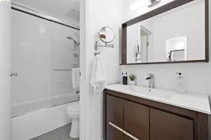 288 Whitmore St, Oakland, CA 94611 - Photo 18